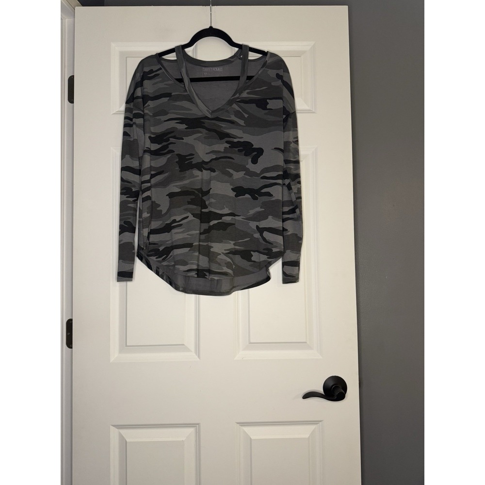 Sweet Romeo V Neck Chic Cold Shoulder Cutouts Large Camo